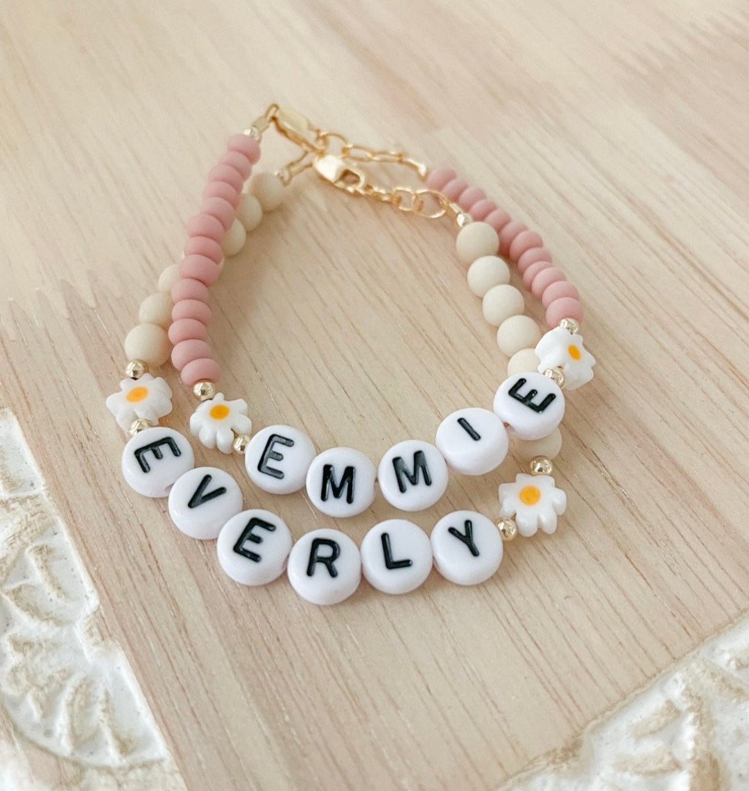 10 Meaningful Baby Shower Gift Ideas That New Moms Actually Want (2026)