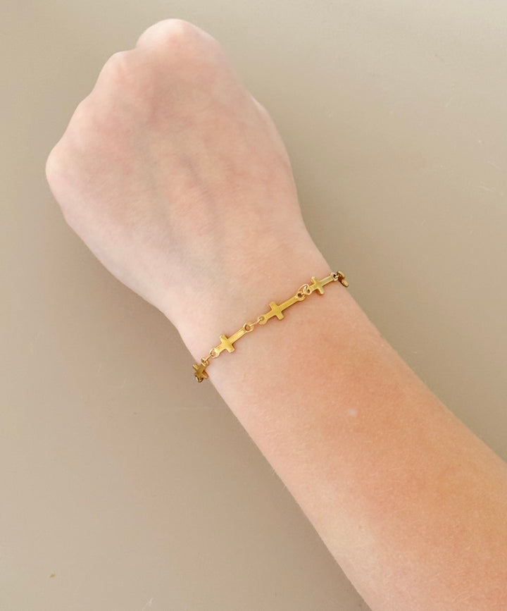 14k Gold-Filled Dainty Cross Bracelet – Faith Collection | Hypoallergenic & Waterproof