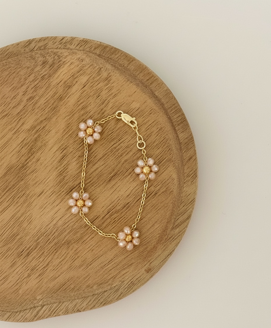 Dainty Floral Chain Bracelet – 14k Gold-Filled (Hypoallergenic)