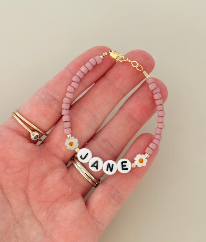 Personalized Name Bracelet – Daisy Beaded Bracelet for Kids &amp; Moms | Custom Gift
