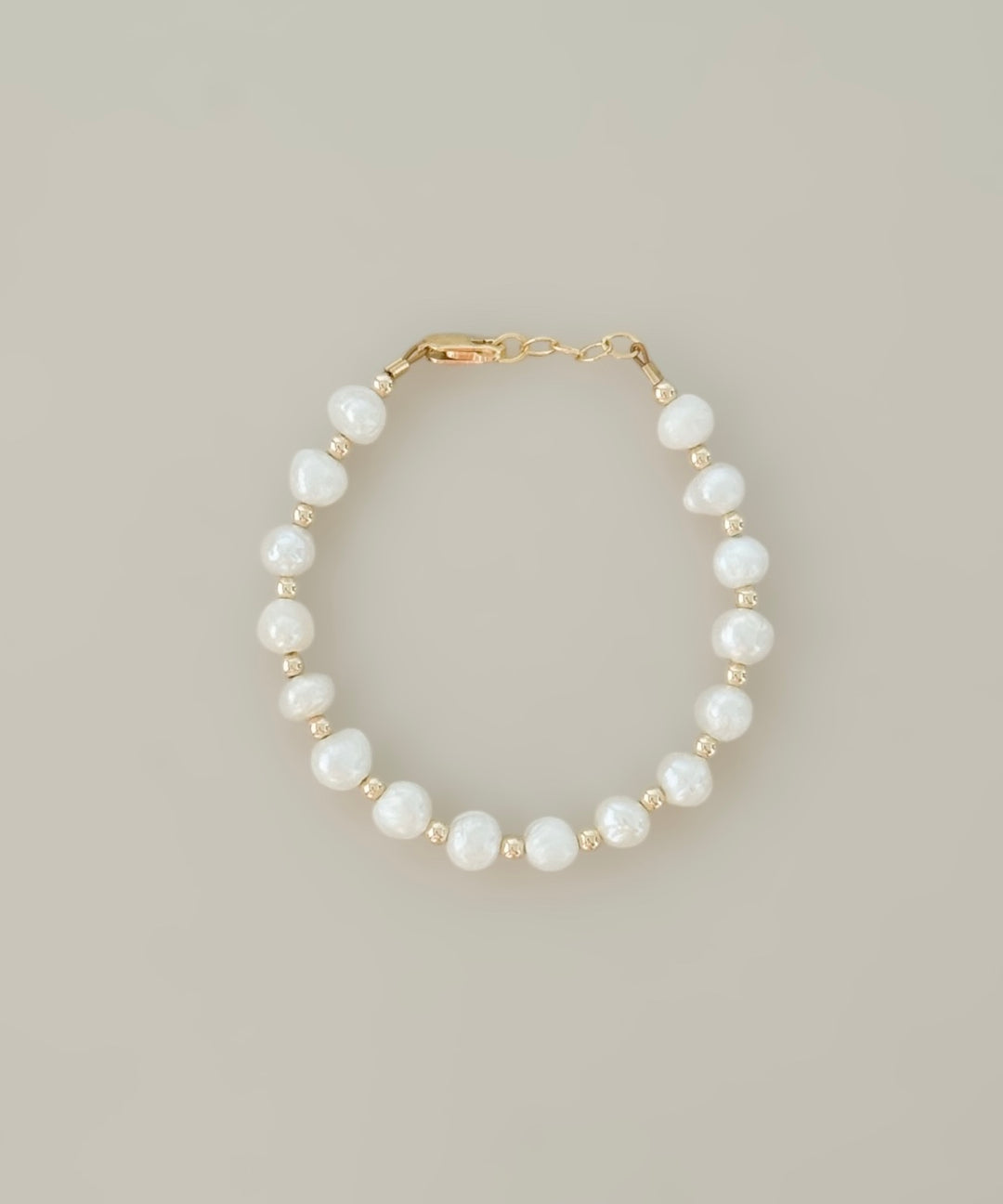 Freshwater Pearl Bracelet with Gold Beads