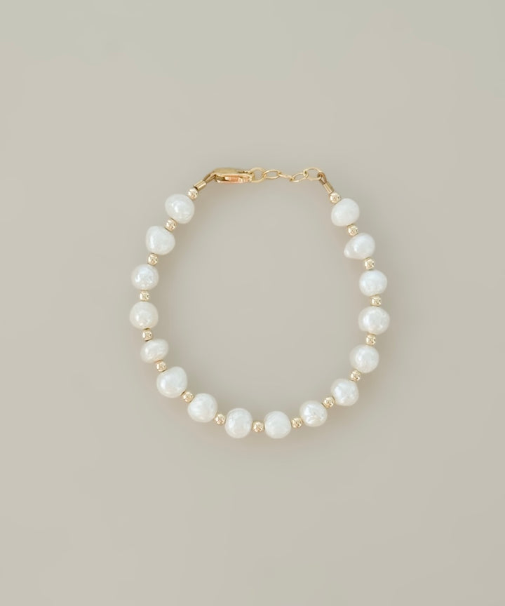 Freshwater Pearl Bracelet with Gold Beads