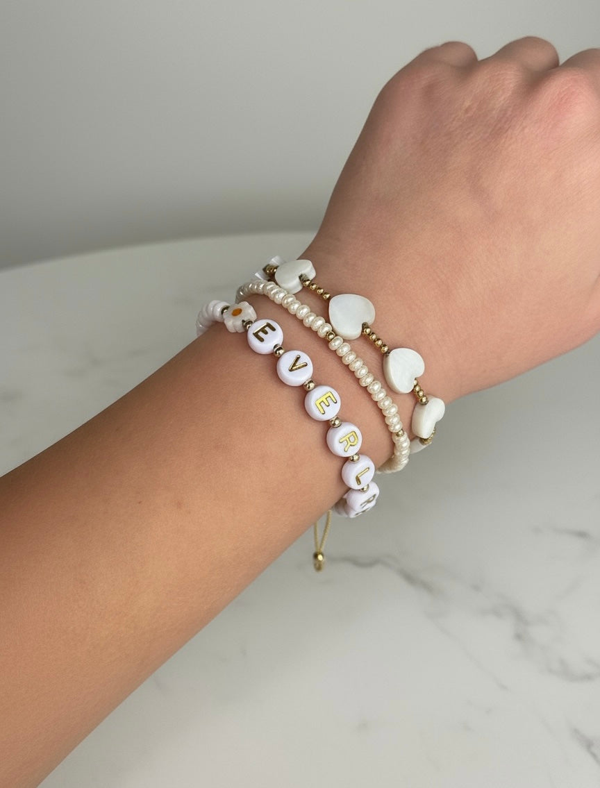 White daisy custom name bracelet