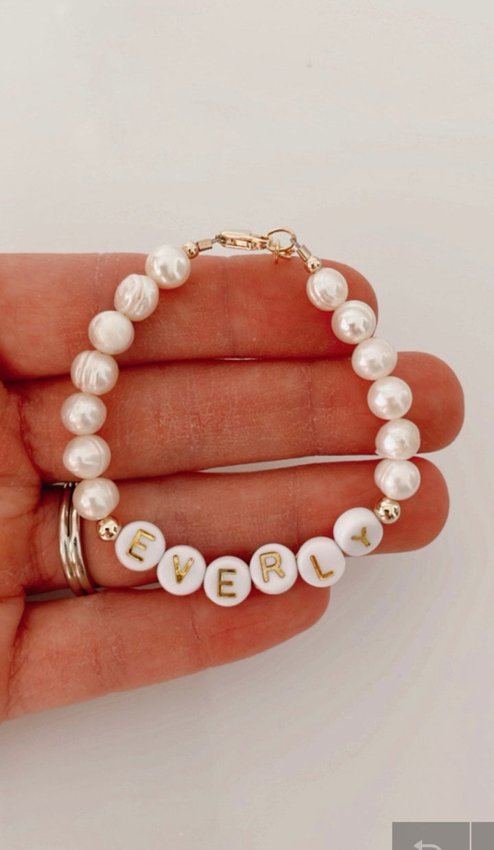 Personalized Pearl Name Bracelet – Custom Gold Filled Letter Bracelet for Girls, Moms &amp; Kids
