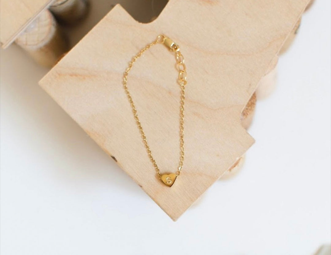 Personalized Initial Heart Bracelet – 14k Gold Filled Dainty Chain