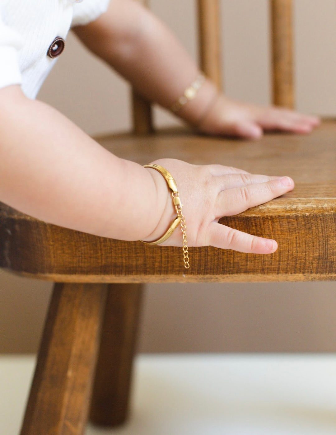 Gold herringbone mom and baby bracelet