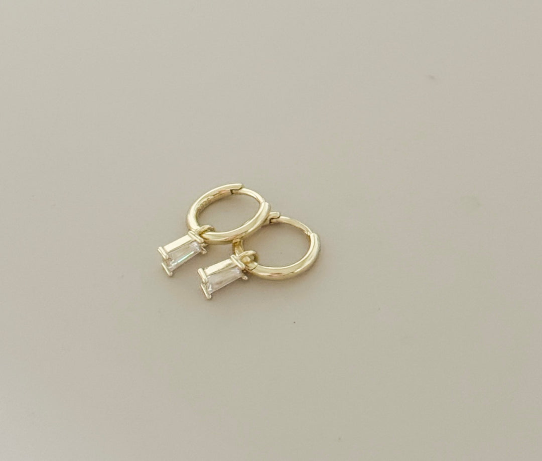 Gold Baguette Charm Huggie Earrings ✨