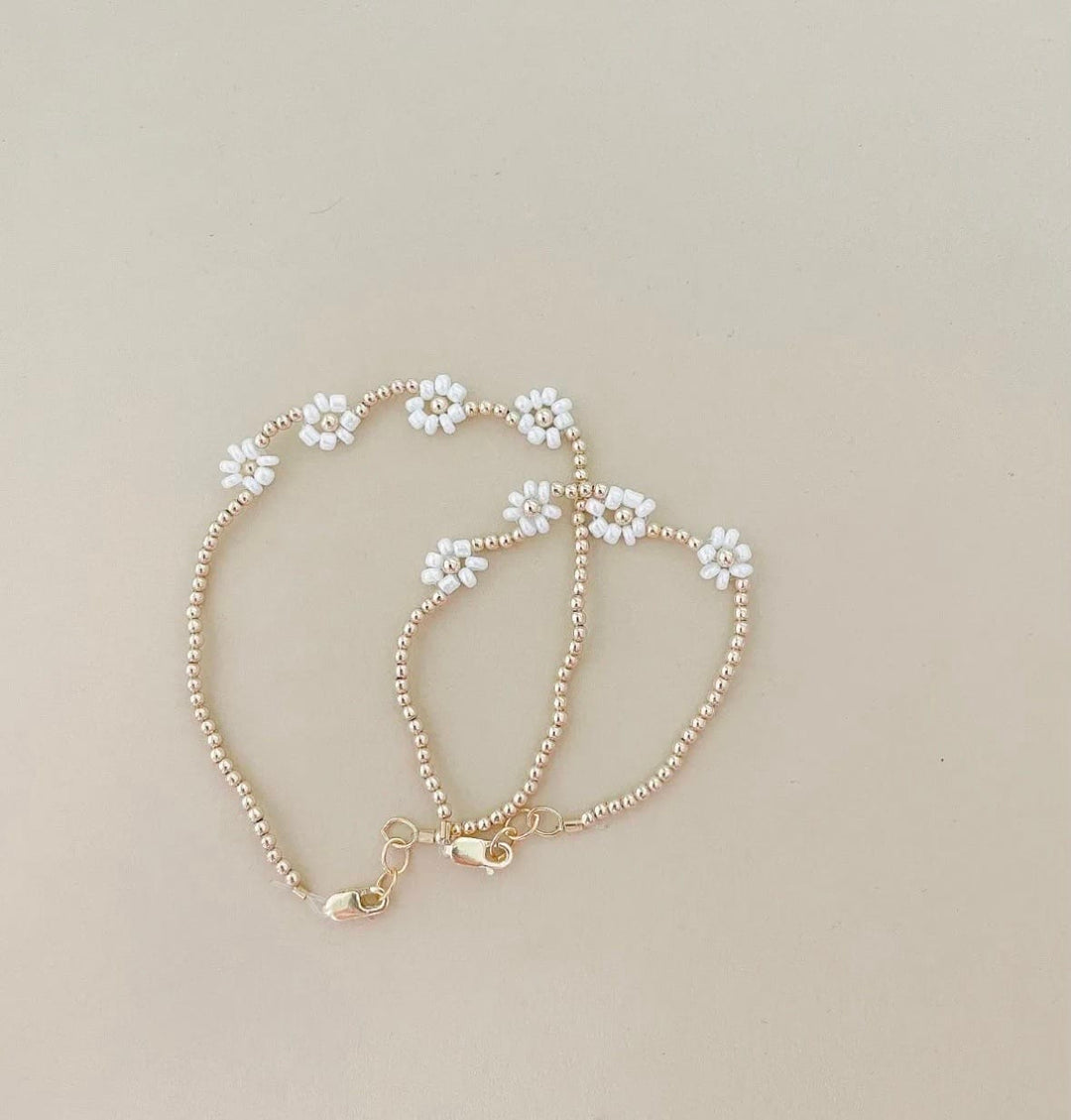 Daisy Bracelet – Personalized Baby Name Bracelet, Gold Flower Jewelry for Girls, Mom &amp; Me Matching Gift, Hypoallergenic
