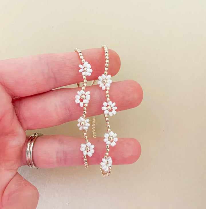 Daisy Bracelet – Personalized Baby Name Bracelet, Gold Flower Jewelry for Girls, Mom &amp; Me Matching Gift, Hypoallergenic