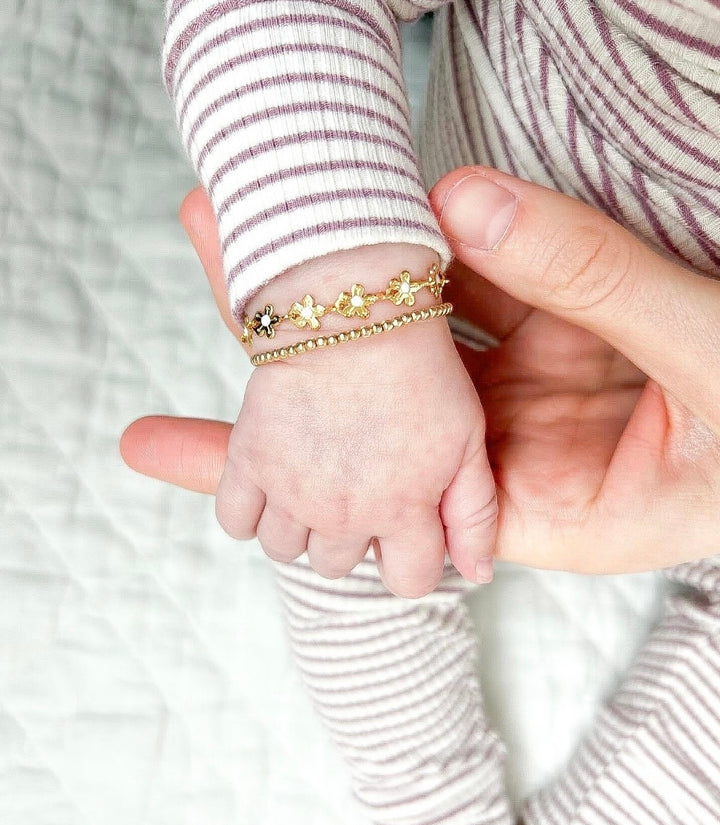 Gold daisy chain bracelet