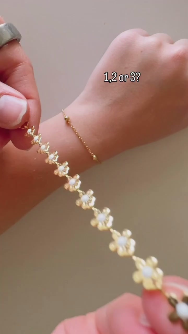 14k Gold-Filled Clover Link Bracelet | Mom & Me Matching Set | Lucky Gold Chain Jewelry for All Ages