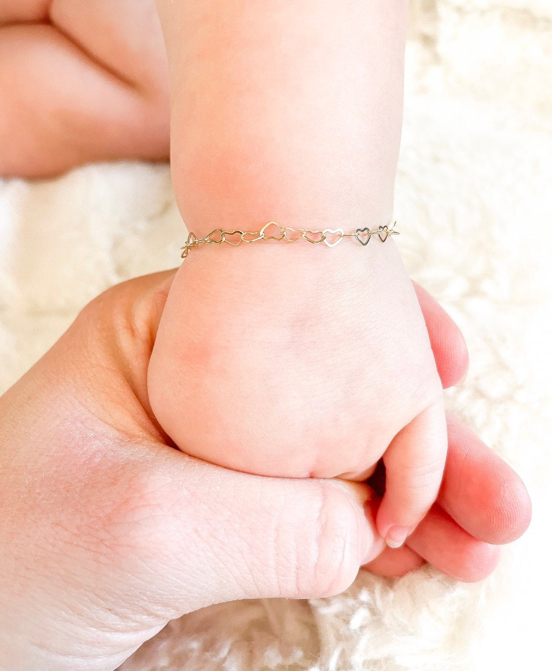 Dainty heart chain bracelet