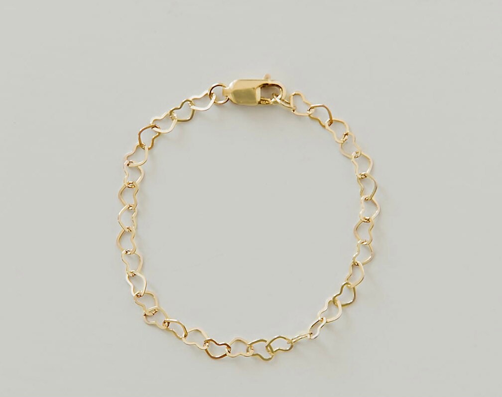 Dainty heart chain bracelet