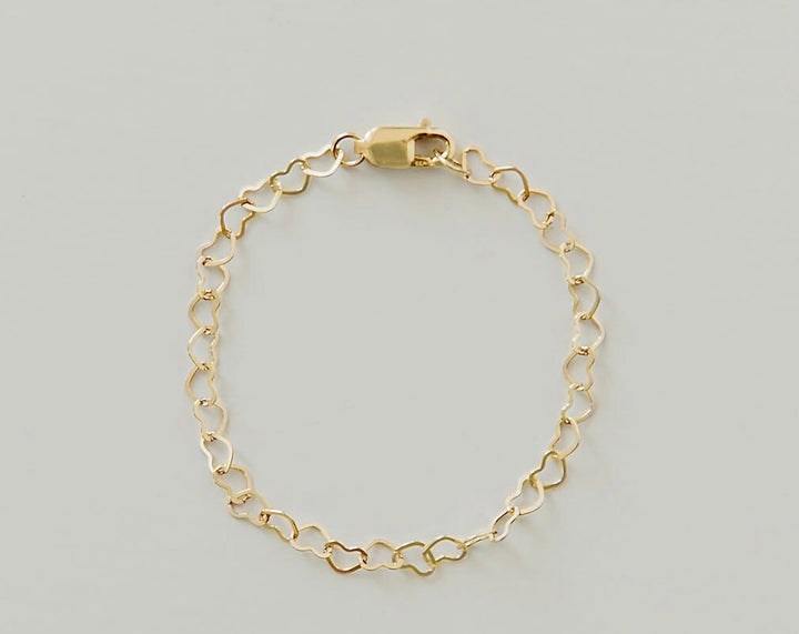 Dainty heart chain bracelet